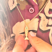 Charger l'image dans la galerie, Collier Fish Ayin Vert
